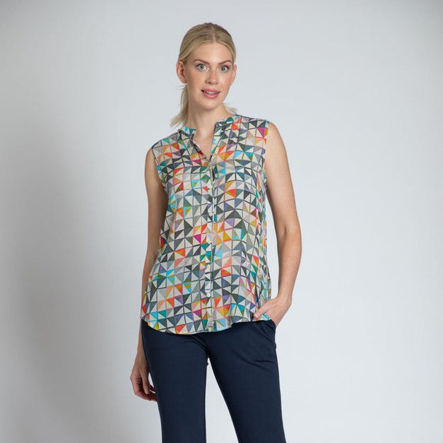APNY Sleeveless Shirt in Geometric Print