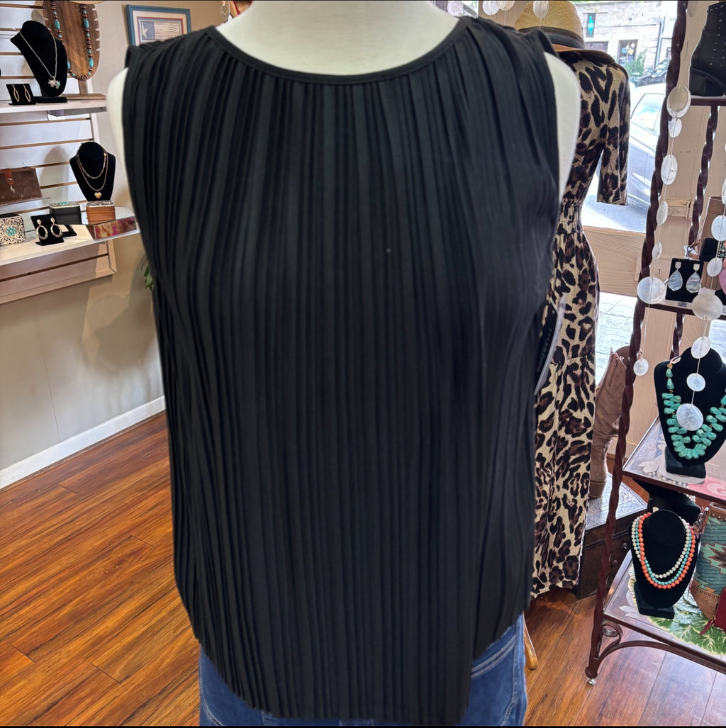 LIVERPOOL - Solid Pleated Black Top