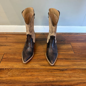 HEY GIRL BY CORKYS - Two-toned Brown Boots