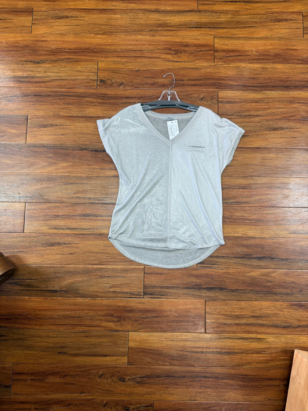 GIGI MODA - Lunia V-Neck T-Shirt with Silver Accents - Light Gray