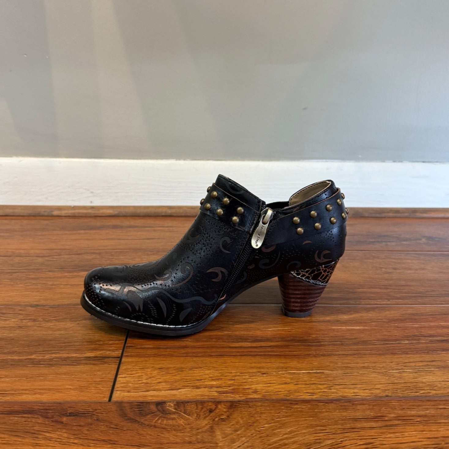 L'ARTISTE - Black Leather Heel Boots