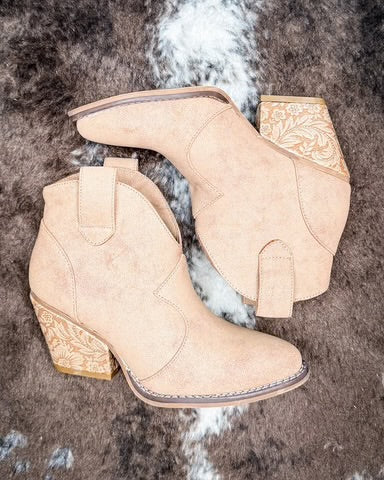VERY G - Dangerous 2 Light Tan Bootie